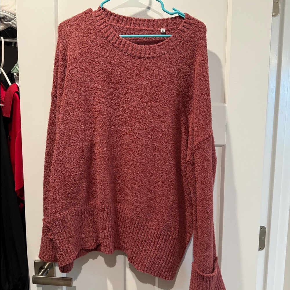 Cozy Women's Sweater in Rose